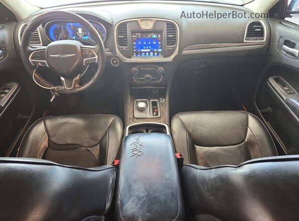 2C3CCAKG4GH128692 2016 CHRYSLER 300 Белый Вид панели приборов