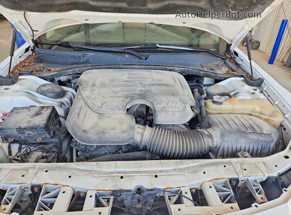 2C3CCAKG4GH128692 2016 CHRYSLER 300 Белый Вид задней части салона