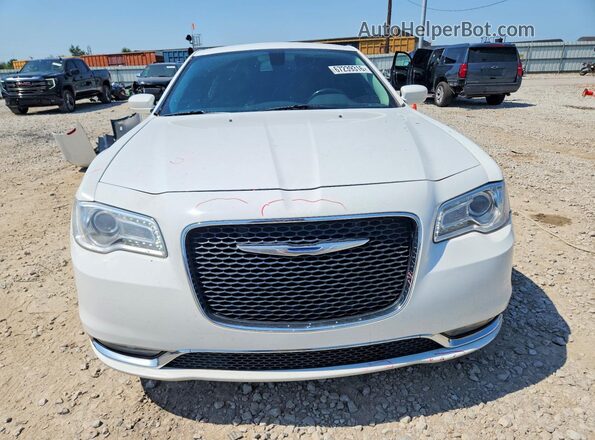 2C3CCARG5HH534939 2017 CHRYSLER 300 Белый Вид спереди