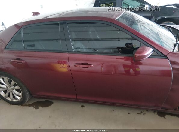 2C3CCARG9HH522003 2017 CHRYSLER 300 Burgundy Widok wnętrza z tyłu
