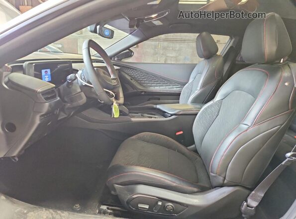 2C3CDBCK2SR559895 2025 DODGE CHARGER Серебряный Вид салона спереди