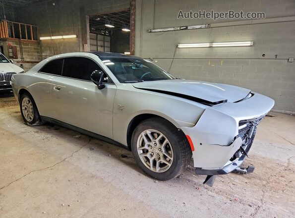 2C3CDBCK2SR559895 2025 DODGE CHARGER Серебряный Передняя правая четверть