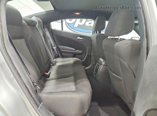 2C3CDXBG1PH547485 2023 DODGE CHARGER Silver Vista de los asientos traseros