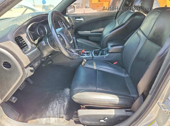 2C3CDXBG7KH748297 2019 DODGE CHARGER Silver Front interior view