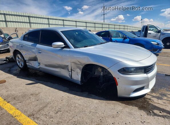 2C3CDXBG8NH161174 2022 DODGE CHARGER Silver Przód prawy