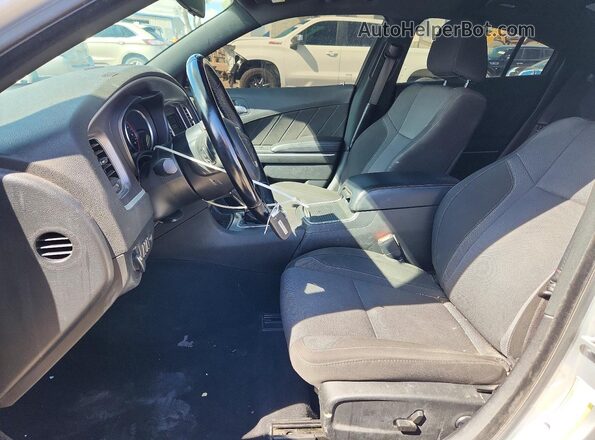 2C3CDXBG8NH161174 2022 DODGE CHARGER Silver Widok wnętrza z przodu