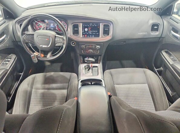 2C3CDXBG8PH687811 2023 DODGE CHARGER White Widok deski rozdzielczej