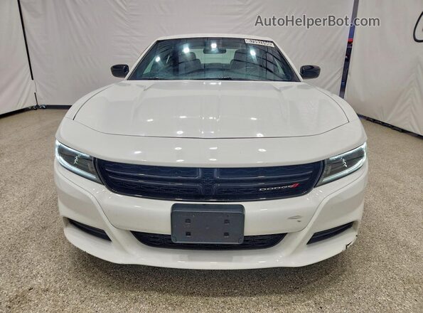 2C3CDXBG8PH687811 2023 DODGE CHARGER White Widok z przodu