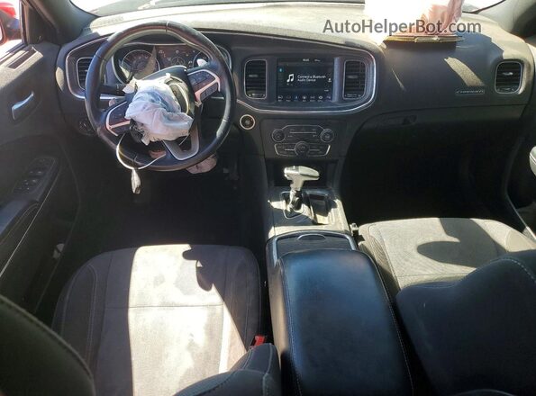 2C3CDXCT0HH556420 2017 DODGE CHARGER Red Вид панелі приладів