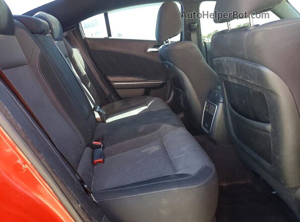 2C3CDXCT0HH556420 2017 DODGE CHARGER Red Вид задніх сидінь