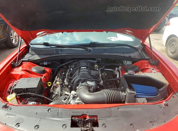 2C3CDXCT0JH241106 2018 DODGE CHARGER Red Widok wnętrza z tyłu