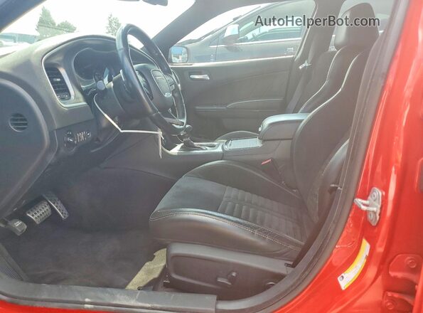 2C3CDXCT0JH241106 2018 DODGE CHARGER Red Widok wnętrza z przodu