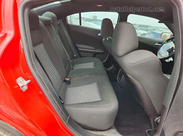 2C3CDXCT1NH259278 2022 DODGE CHARGER Red Widok tylnych siedzeń