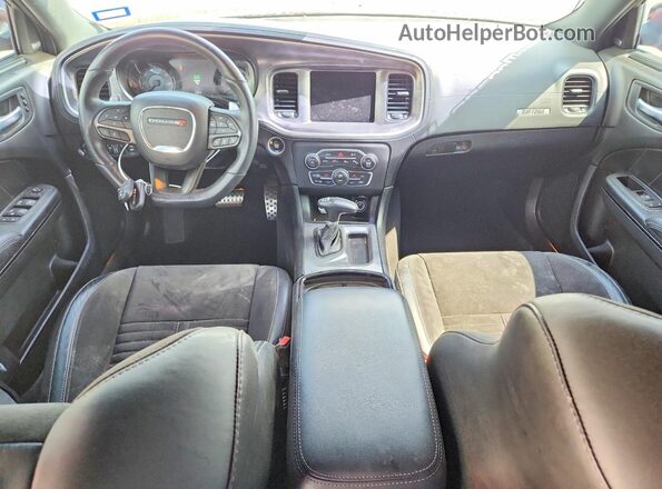 2C3CDXCT1PH535901 2023 DODGE CHARGER Красный Вид панели приборов
