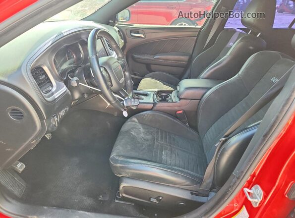 2C3CDXCT1PH535901 2023 DODGE CHARGER Красный Вид салона спереди