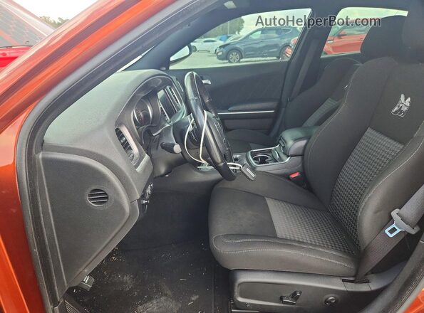 2C3CDXGJ1LH221863 2020 DODGE CHARGER Orange Front interior view