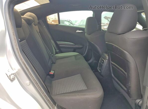 2C3CDXGJ4KH661607 2019 DODGE CHARGER Серебряный Вид задних сидений