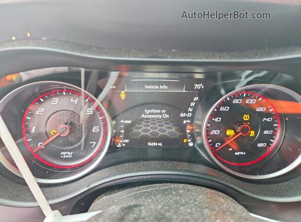 2C3CDXGJ5KH662748 2019 DODGE CHARGER Черный Вид щитка приборов