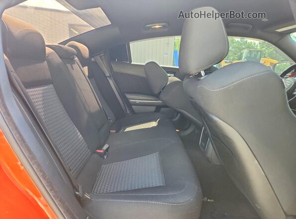 2C3CDXGJ8LH178137 2020 DODGE CHARGER Orange Հետևի նստատեղերի տեսք