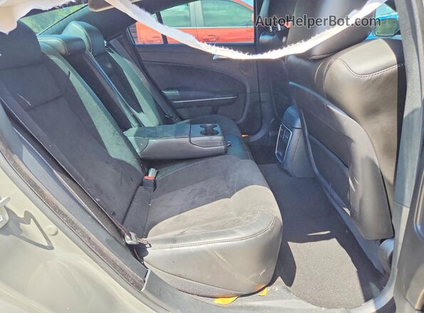 2C3CDXGJXPH687104 2023 DODGE CHARGER Gray Widok tylnych siedzeń