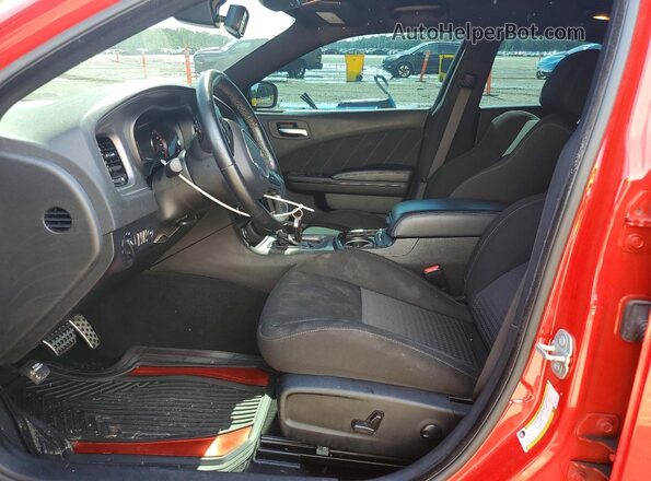2C3CDXHG0PH615556 2023 DODGE CHARGER Red Widok wnętrza z przodu