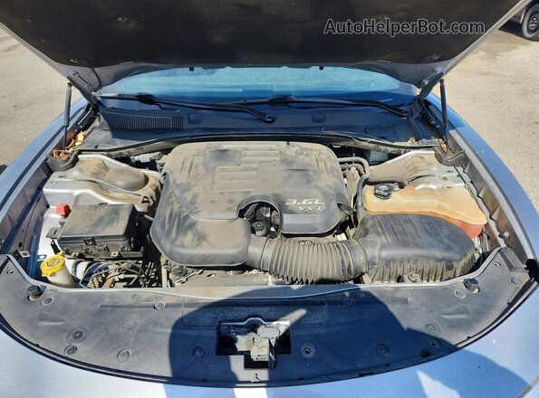 2C3CDXHG4HH524310 2017 DODGE CHARGER Silver Вид задньої частини салону