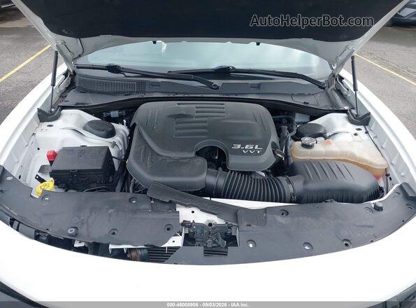2C3CDXJG2KH757880 2019 DODGE CHARGER Белый Вид сзади