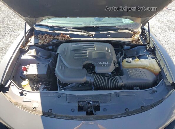 2C3CDXJG3KH706789 2019 DODGE CHARGER Silver Rear interior view