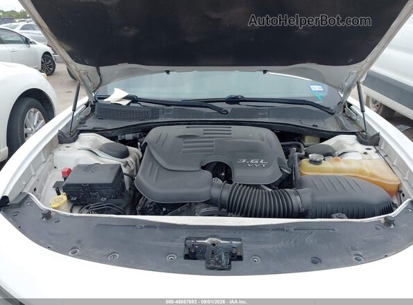 2C3CDXJG6GH160738 2016 DODGE CHARGER White Widok z tyłu
