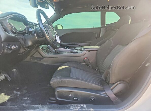 2C3CDZAG2KH750729 2019 DODGE CHALLENGER White Vista interior delantera