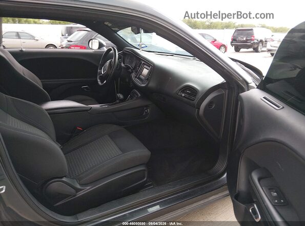 2C3CDZAG4HH532090 2017 DODGE CHALLENGER Серый Вид салона спереди