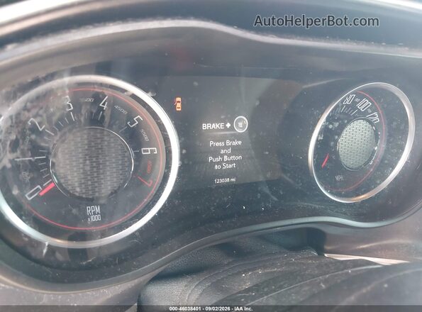 2C3CDZAG4HH568846 2017 DODGE CHALLENGER Burgundy Հետևի նստատեղերի տեսք
