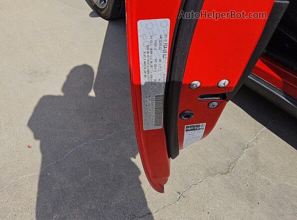 2C3CDZAGXHH516959 2017 DODGE CHALLENGER Red Vista del compartimento del motor
