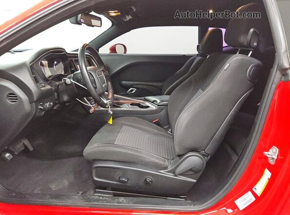 2C3CDZAGXHH516959 2017 DODGE CHALLENGER Red Vista interior delantera