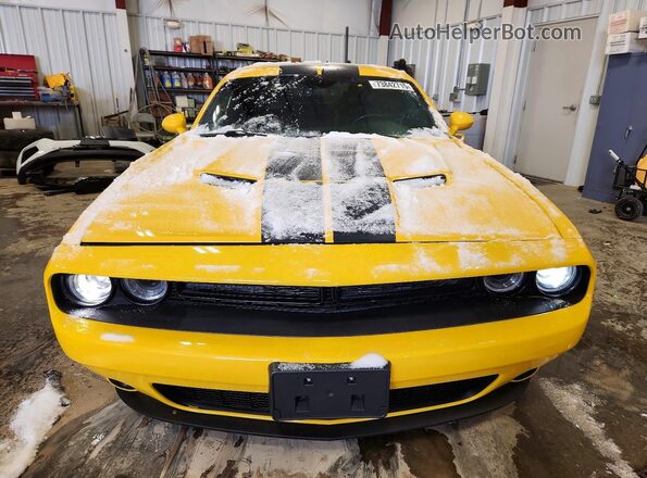 2C3CDZBT0JH178652 2018 DODGE CHALLENGER Yellow Вид спереду