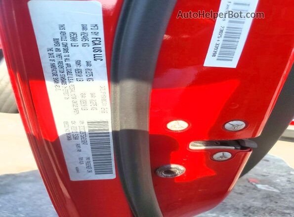 2C3CDZBT5GH218247 2016 DODGE CHALLENGER Red Engine compartment view
