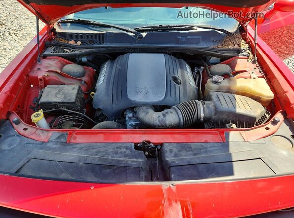 2C3CDZBT5LH118305 2020 DODGE CHALLENGER Red Вид задньої частини салону