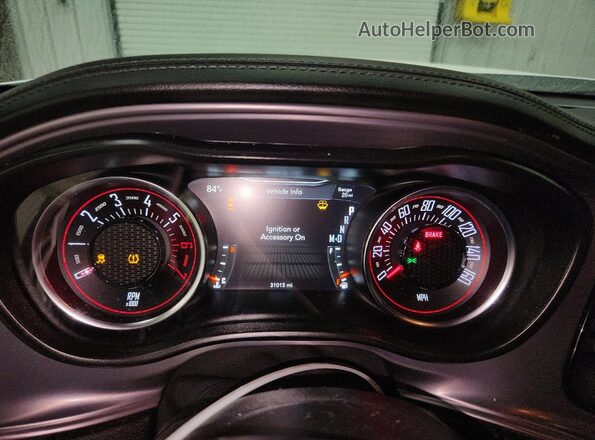 2C3CDZBT8PH654607 2023 DODGE CHALLENGER Белый Вид щитка приборов