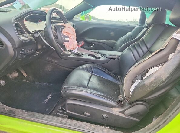 2C3CDZC96PH562902 2023 DODGE CHALLENGER Green წინა სალონის ხედი