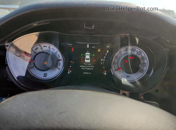 2C3CDZFJ2HH592616 2017 DODGE CHALLENGER Silver Instrument cluster view