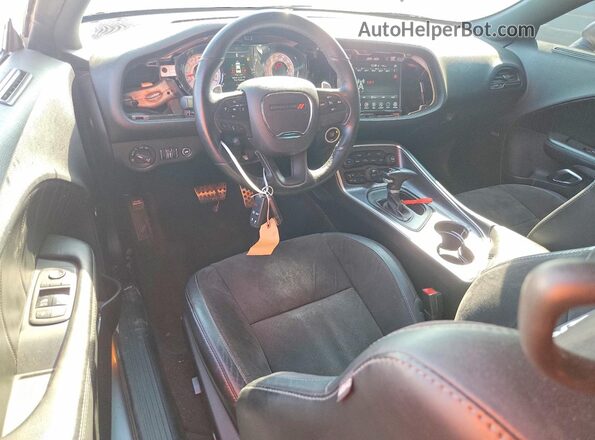 2C3CDZFJ2HH592616 2017 DODGE CHALLENGER Silver Dashboard view