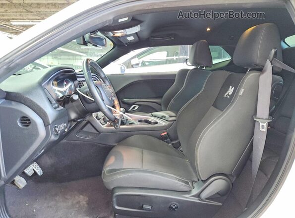 2C3CDZFJ6GH234451 2016 DODGE CHALLENGER White Vista interior delantera