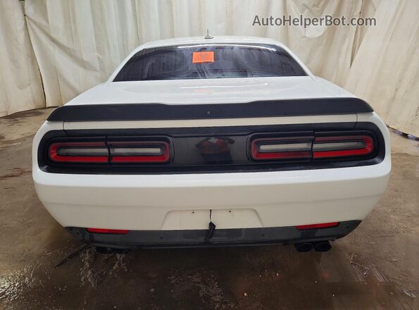 2C3CDZFJ7GH177192 2016 DODGE CHALLENGER White უკანა ხედი