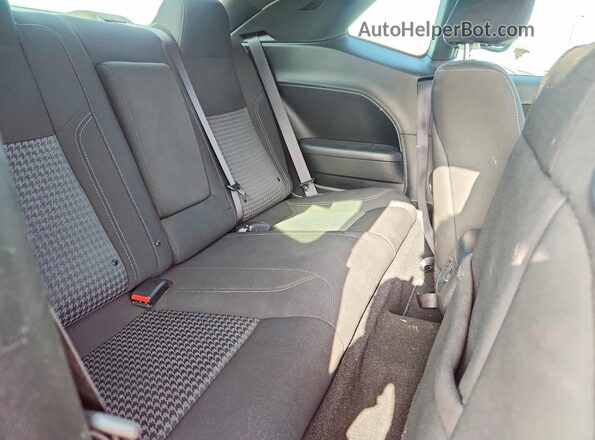 2C3CDZGG3PH544690 2023 DODGE CHALLENGER Red Rear seats view