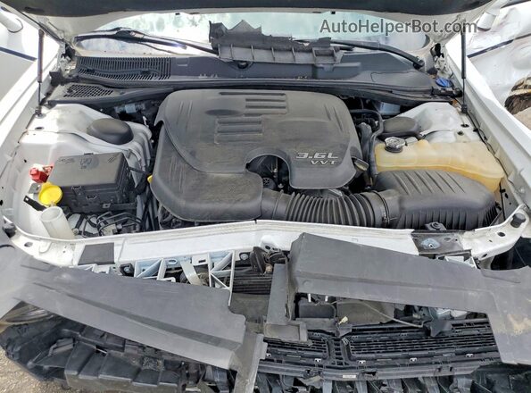 2C3CDZGG9JH255725 2018 DODGE CHALLENGER White Rear interior view