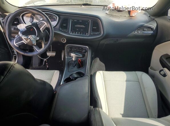 2C3CDZGG9JH255725 2018 DODGE CHALLENGER White Dashboard view