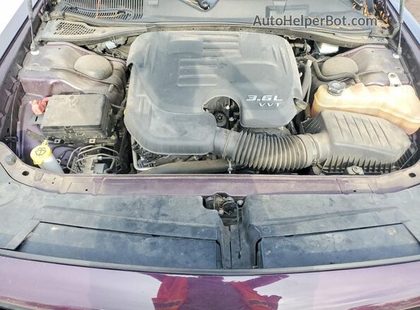 2C3CDZJG2MH610117 2021 DODGE CHALLENGER Purple Vista interior trasera