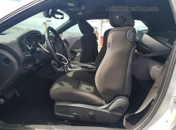 2C3CDZJG9LH159671 2020 DODGE CHALLENGER Silver წინა სალონის ხედი