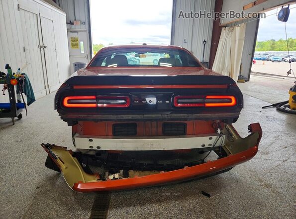 2C3CDZKG8MH587344 2021 DODGE CHALLENGER Orange Вид ззаду