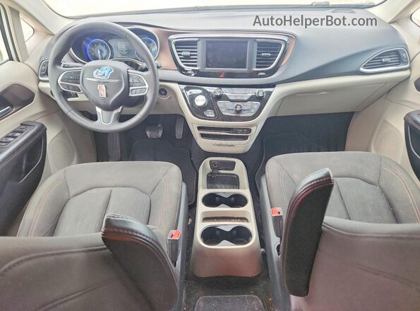 2C4RC1AG5JR247974 2018 CHRYSLER PACIFICA Белый Вид панели приборов
